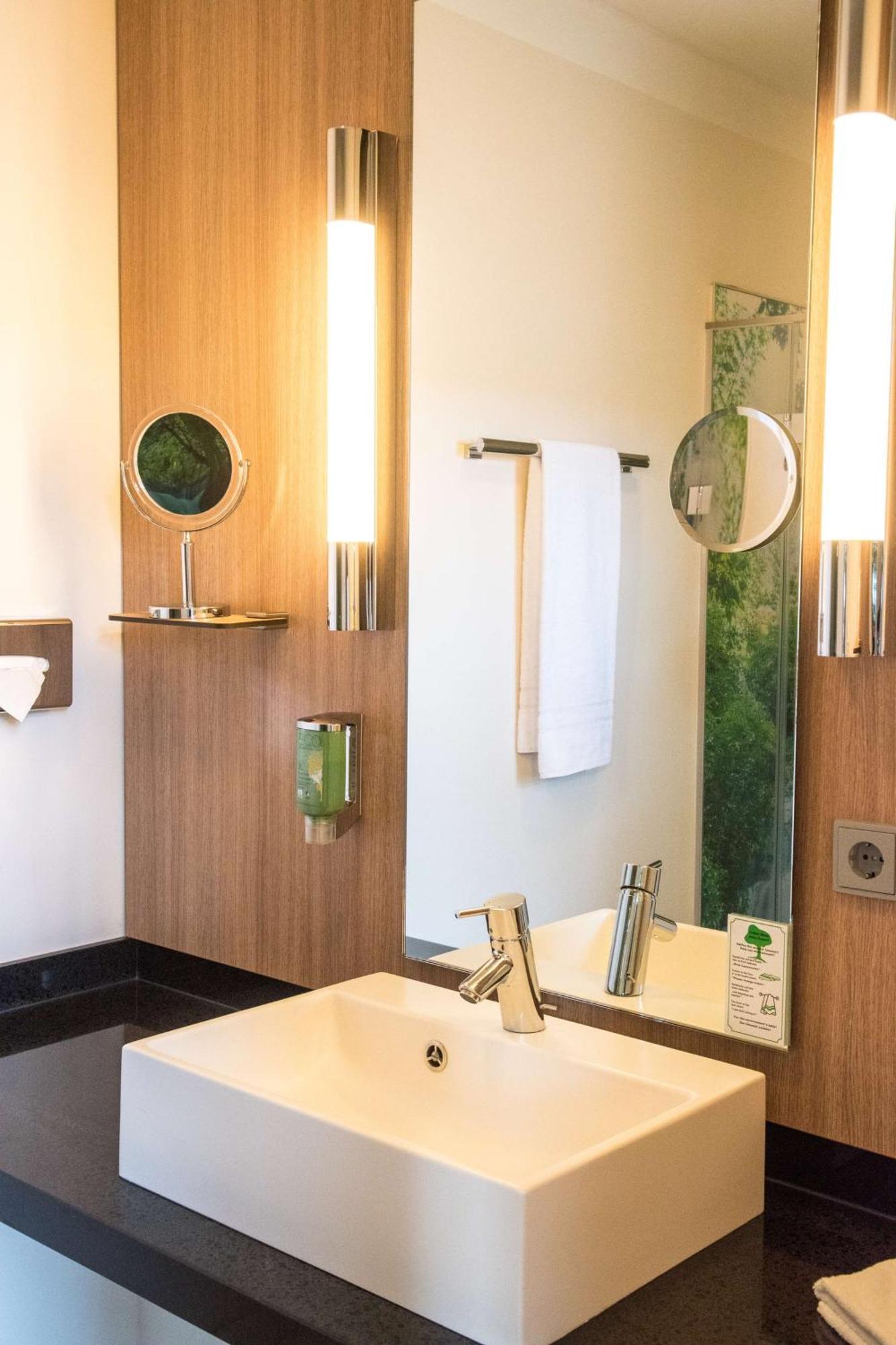 Livenwork Hotel & Coworking Gvz Ingolstadt Ngoại thất bức ảnh